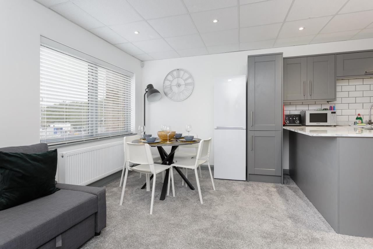 Sovereign Gate - 2 Double Bedroom Apartment In Portsmouth City Centre Dış mekan fotoğraf